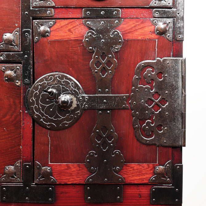 時代箪笥／米沢桜紋衣裳箪笥【YONEZAWA clothing chest】 [j1063]　Japanese Antique Furniture