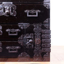 時代箪笥／庄内兜金具衣裳箪笥【Shonai clothing chest】[j1069]Japanese Antique Furniture