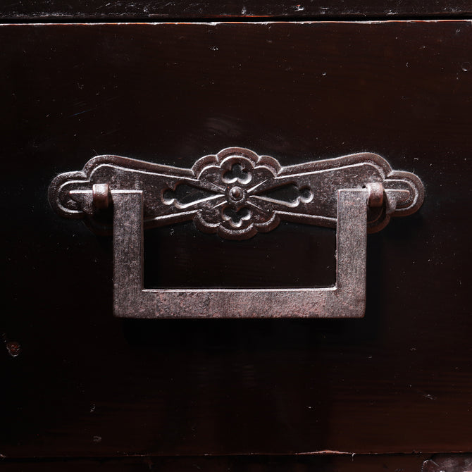 時代箪笥／庄内兜金具衣裳箪笥【Shonai clothing chest】[j1069]Japanese Antique Furniture