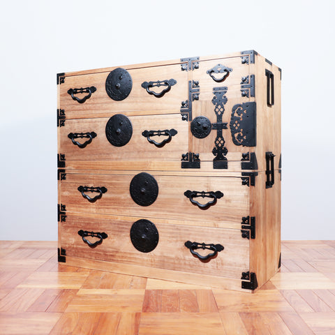桐米沢桜紋衣裳箪笥【KIRI YONEZAWA clothing chest 】 [j1071]