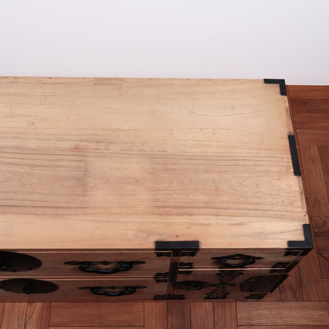 桐米沢桜紋衣裳箪笥【KIRI YONEZAWA clothing chest 】 [j1071]