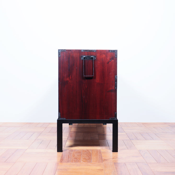 時代箪笥／米沢衣裳箪笥　スタンド付き【Yonezawa clothing chest with metal stand 】 [j1072]　Japanese Antique Furniture