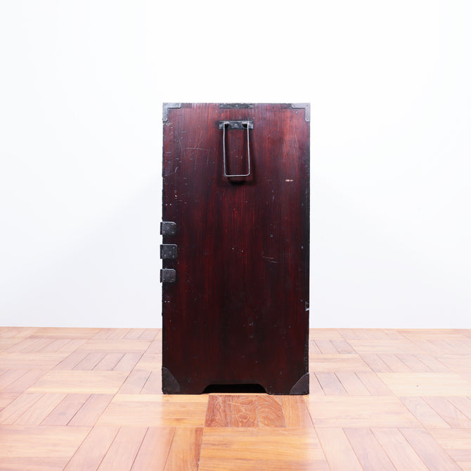 米沢熨斗宝珠文衣裳箪笥【YONEZAWA clothing chest】 [j1076]