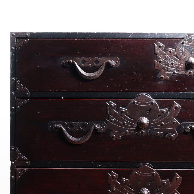 米沢熨斗宝珠文衣裳箪笥【YONEZAWA clothing chest】 [j1076]