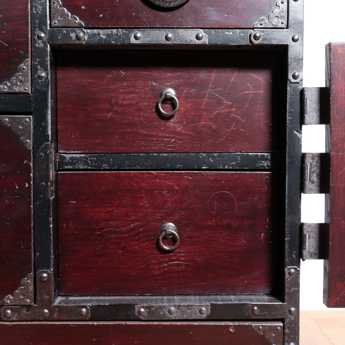 米沢熨斗宝珠文衣裳箪笥【YONEZAWA clothing chest】 [j1076]
