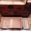 時代箪笥／米沢菊紋衣裳箪笥【YONEZAWA clothing chest】 [j1077]　Japanese Antique Furniture