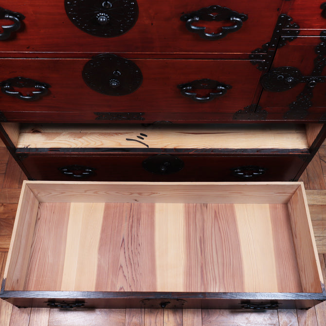 米沢菊紋衣裳箪笥【YONEZAWA clothing chest】 [j1077]