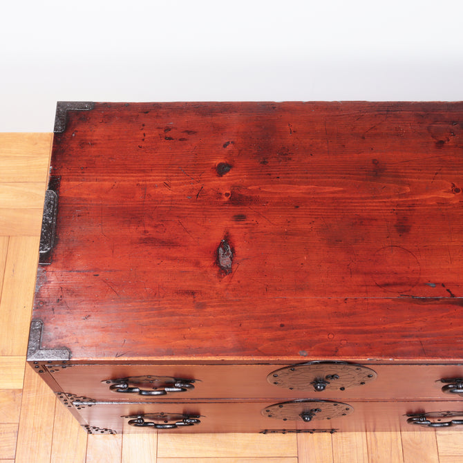 時代箪笥／米沢菊紋衣裳箪笥【YONEZAWA clothing chest】 [j1077]　Japanese Antique Furniture