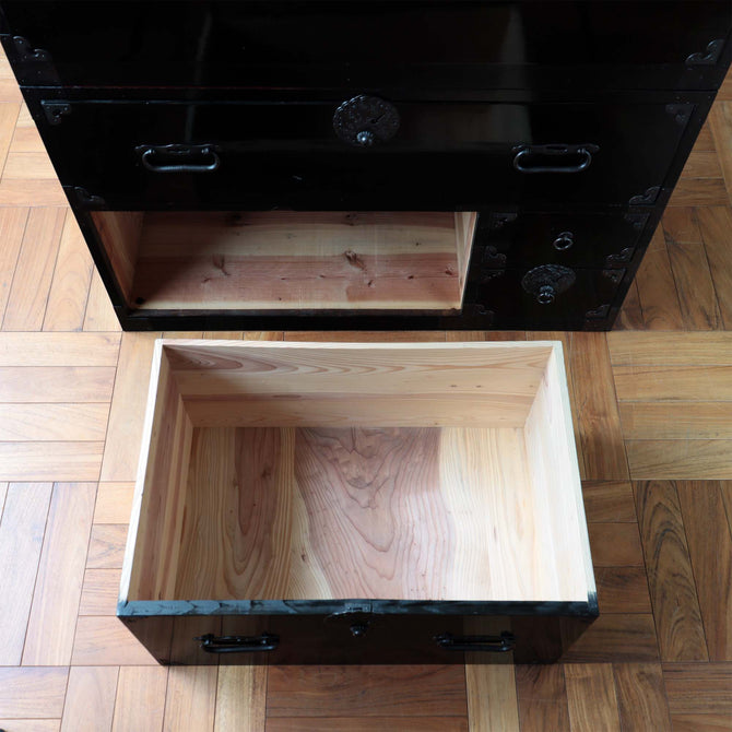 庄内雪輪紋衣裳箪笥【  SHONAI clothing chest 】 [j1011]