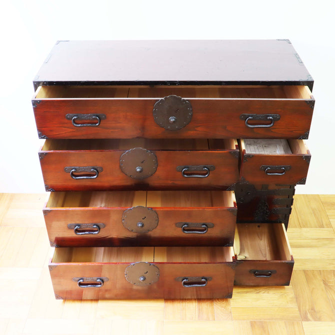 米沢雪輪金具衣裳箪笥【 YONEZAWA clothing chest】 [j0947]